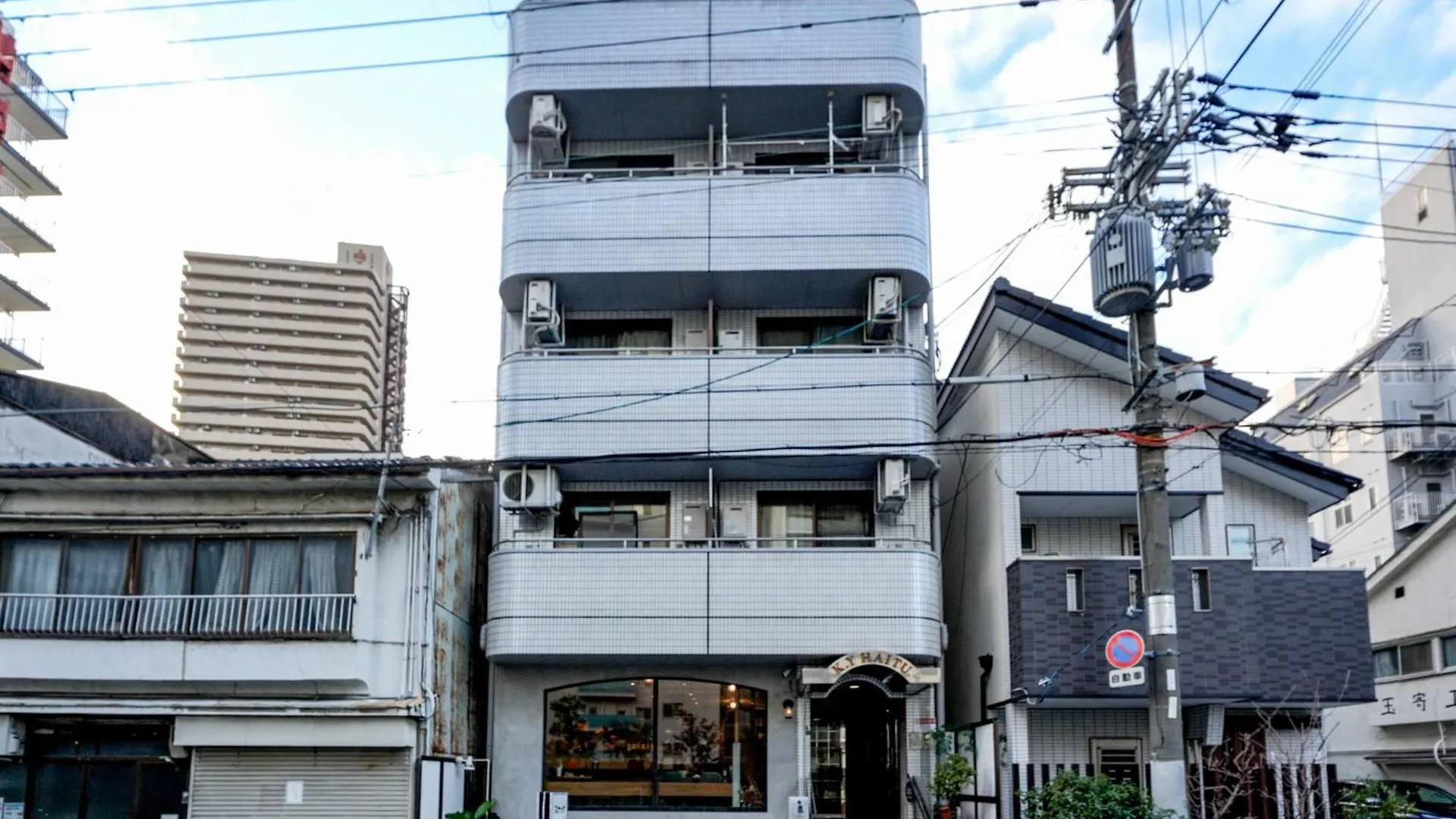 龙猫民宿-梅田店202 Osaka 0*,  Japan